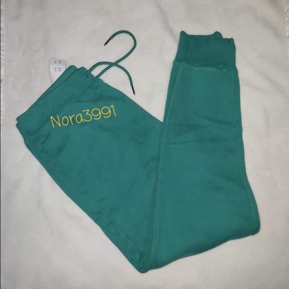 Abercrombie and Fitch Fleece Jogger size SL NWT